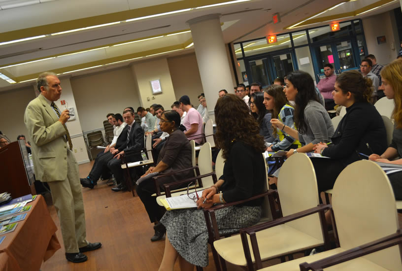 LAS hosts an evening with Touro College of Pharmacy, Touro College of Dental Medicine, and New York Medical College, for pre-med, pre-dent, and pre-pharmacy students.
